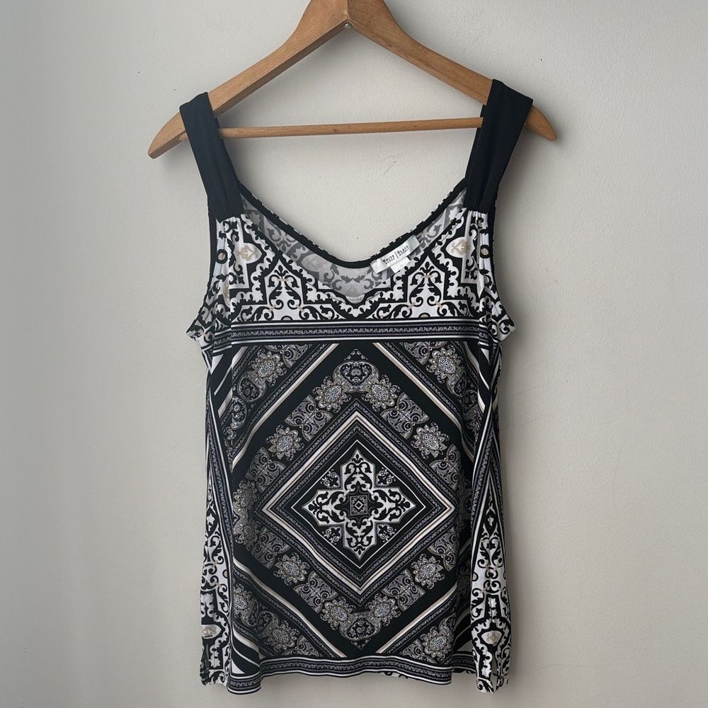 White House Black Market Sleeveless Handkerchief Black + White Tank Top